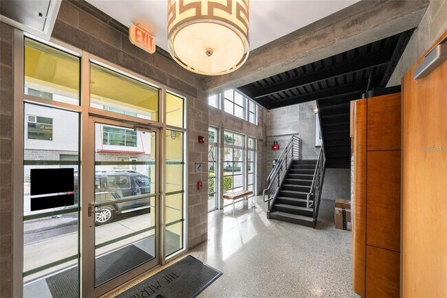 Building Photo - 1212 E Whiting St