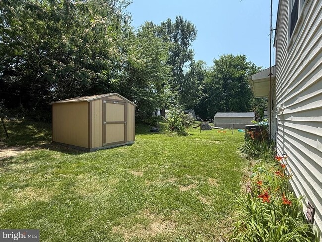 Building Photo - 148 W Edinburgh Dr