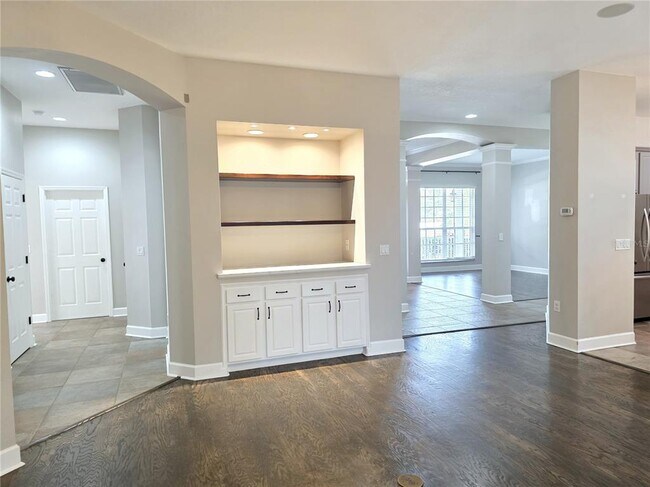 Building Photo - 511 Crowned Eagle Ct