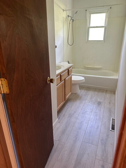 bathroom - 4093 Karry Dr