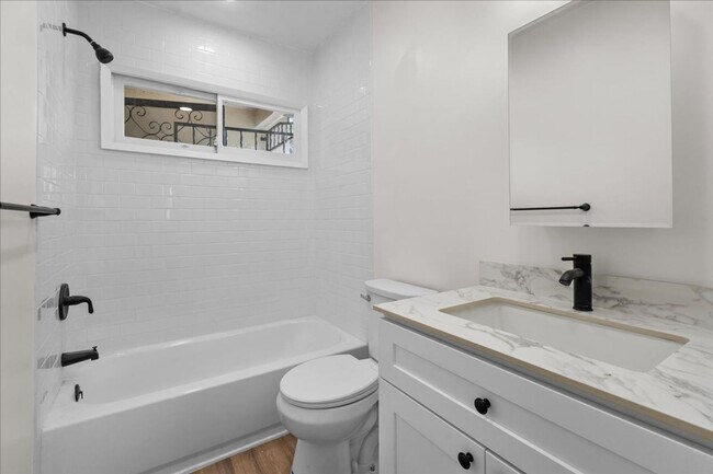 Building Photo - Updated Winnetka 3-Bedroom with Backyard and Detached Garage