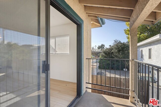 Building Photo - 5429 Troost Ave