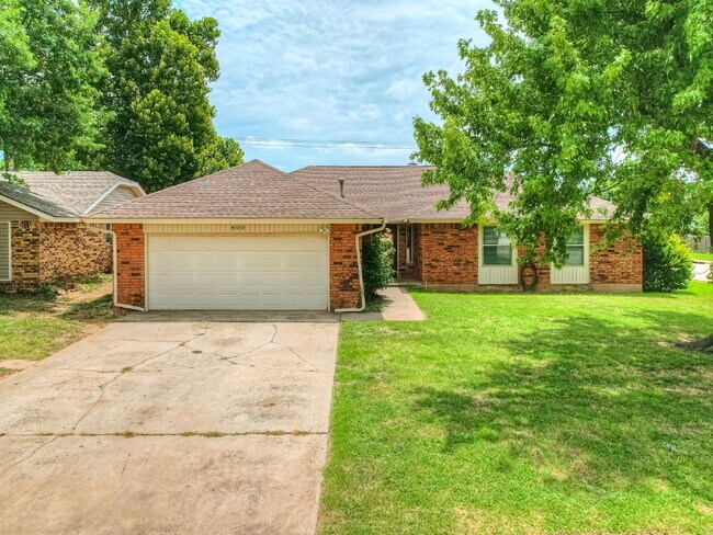 Building Photo - Updated 4-Bedroom Home with Spacious Layou...