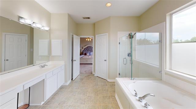 Building Photo - 1747 Ivy Ln