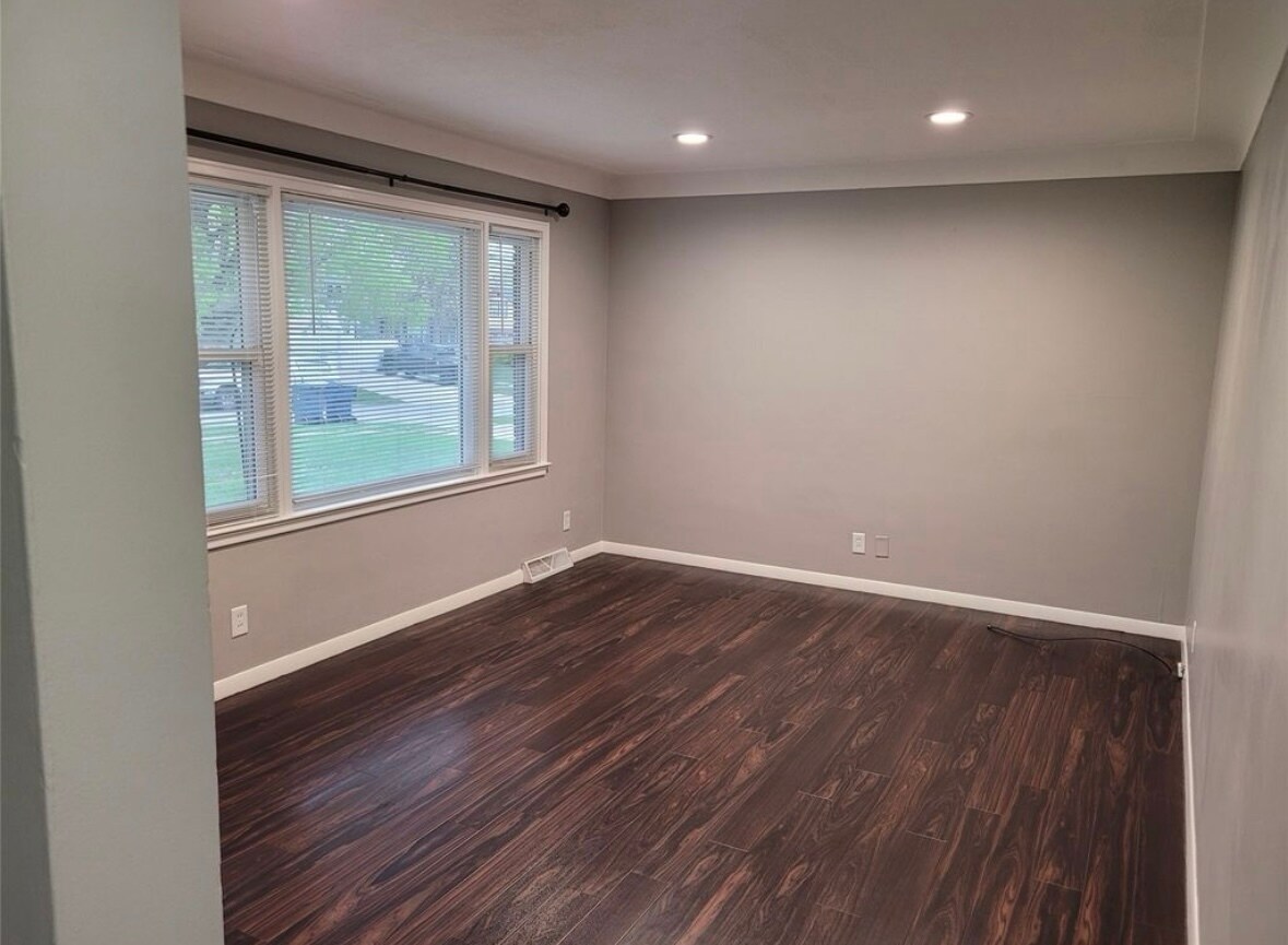 Building Photo - 3316 68th St