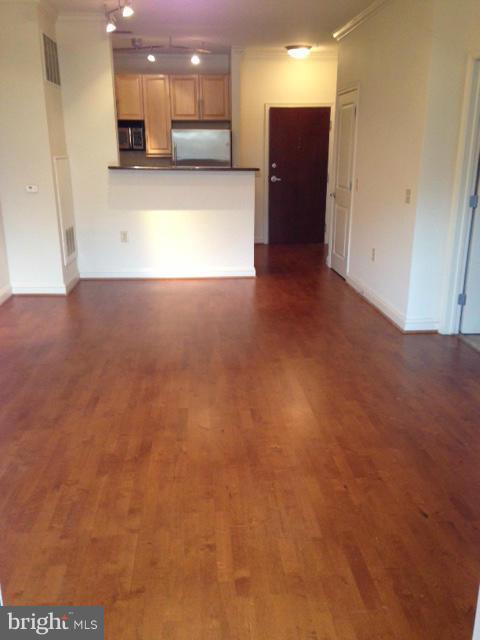 Building Photo - 11770 Sunrise Valley Dr