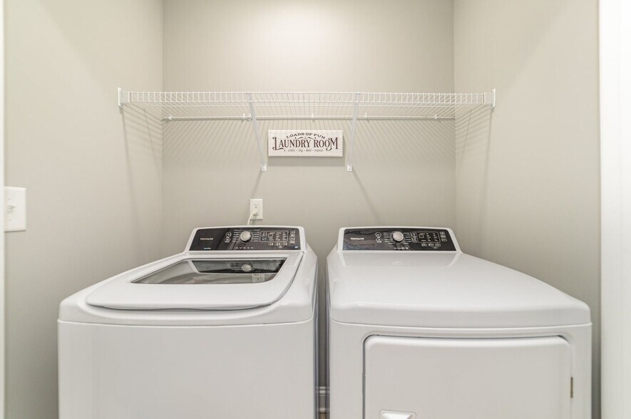 Building Photo - 4990 David Cox Rd