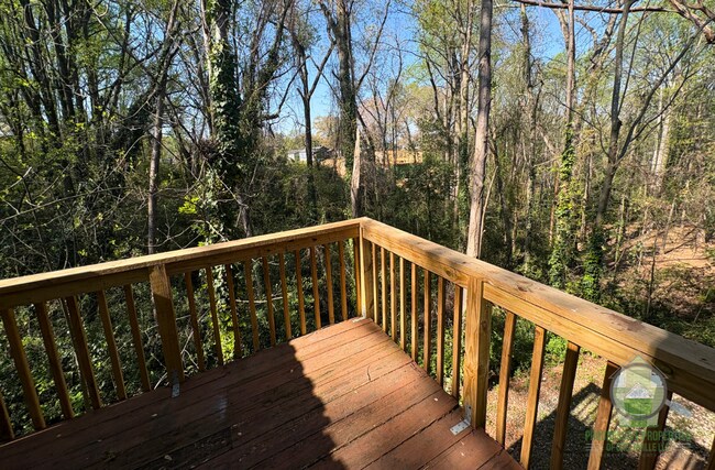 Building Photo - 129 Harrington Ave