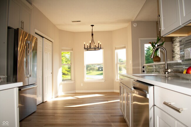 Building Photo - 13926 Forum Meadows Dr
