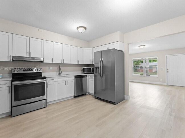 Building Photo - 5880 NW 19th St