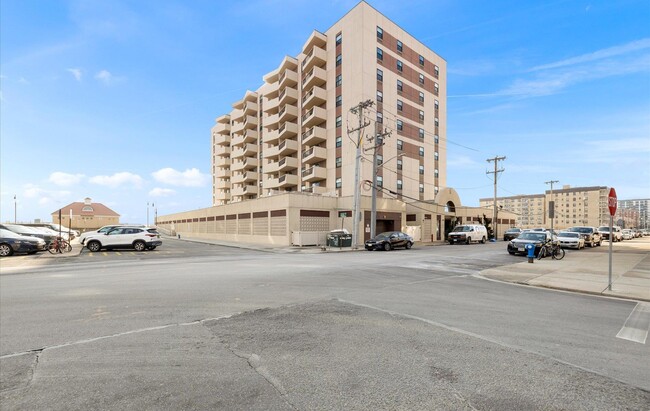Building Photo - 360 shore Rd