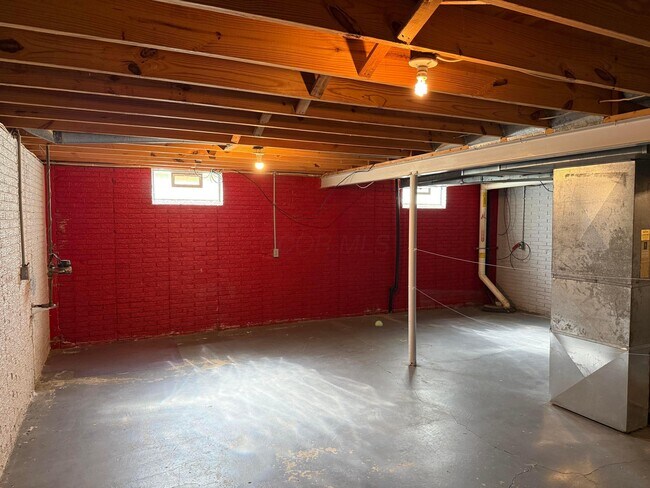 Building Photo - 3114 Strathaven Ct