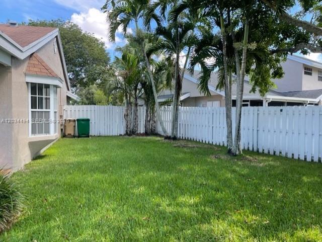 Building Photo - 11160 SW 11th Pl