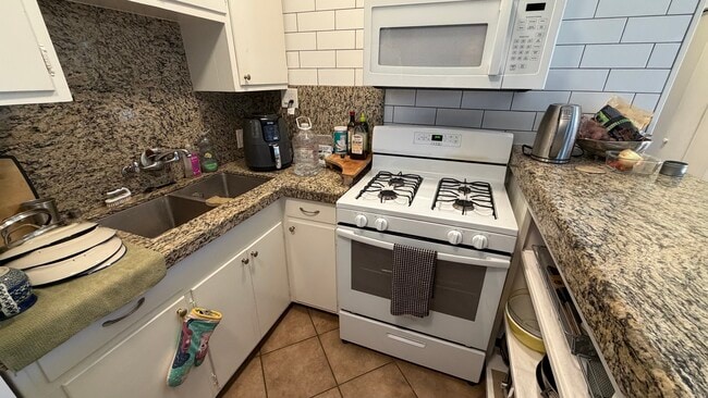 Building Photo - 1601 Gish Ave