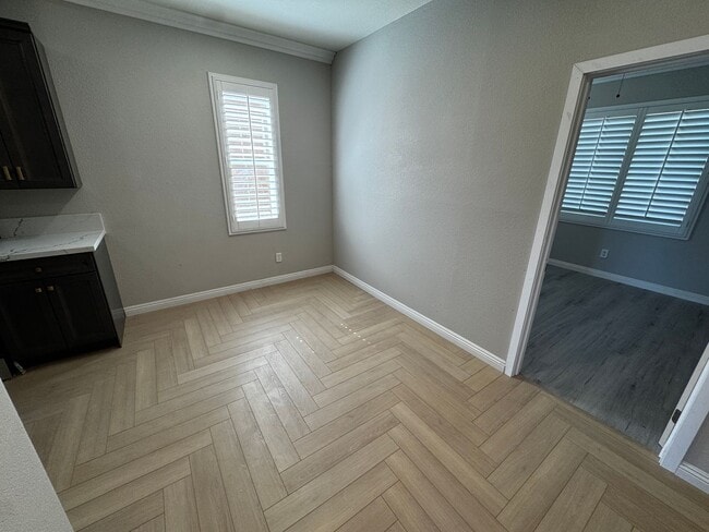 Building Photo - 2nd Floor Condo in Murrieta