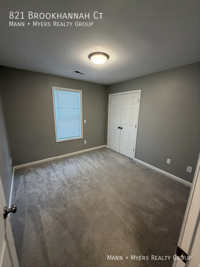Building Photo - 821 Brookhannah Ct