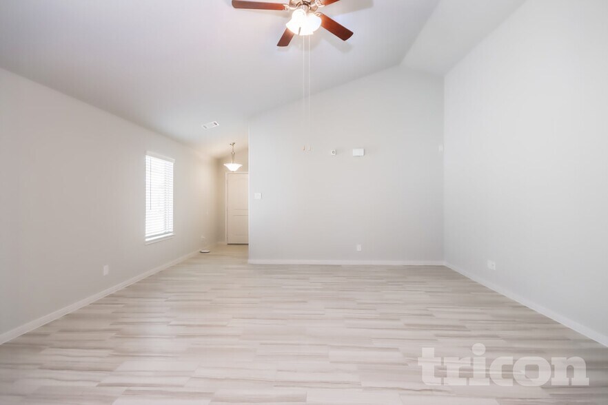 Building Photo - 9838 Gln Brk Ln