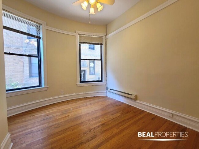 Building Photo - 2 bedroom in CHICAGO IL 60610