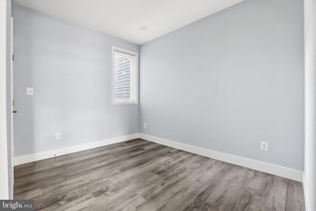 Building Photo - 2602 4th St NE