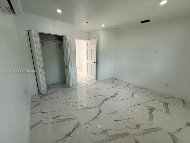 Building Photo - 9824 SW 26th Terrace