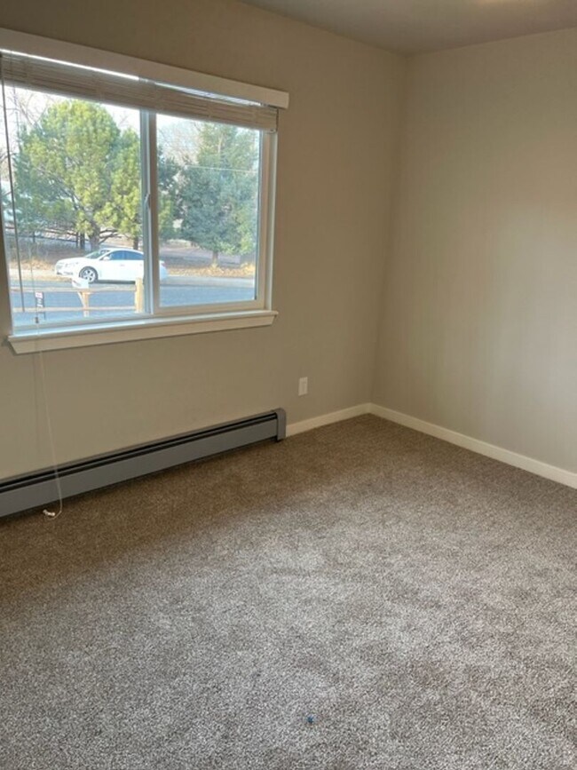 Building Photo - Park Place