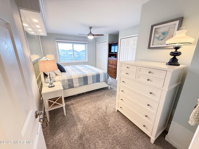 Building Photo - 1 21st Ave