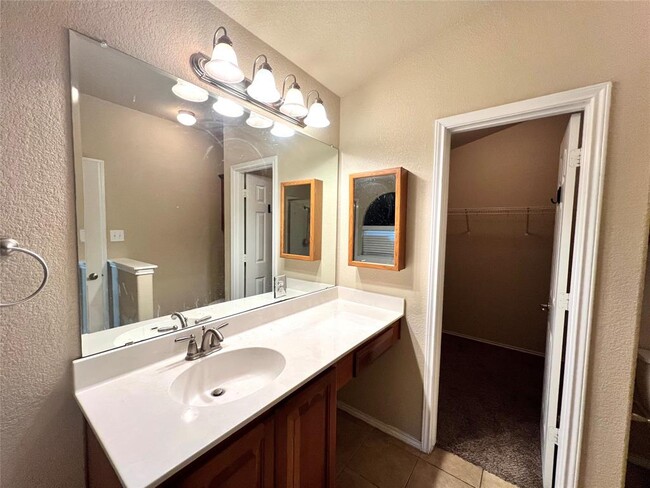 Building Photo - 301 Riverine Way