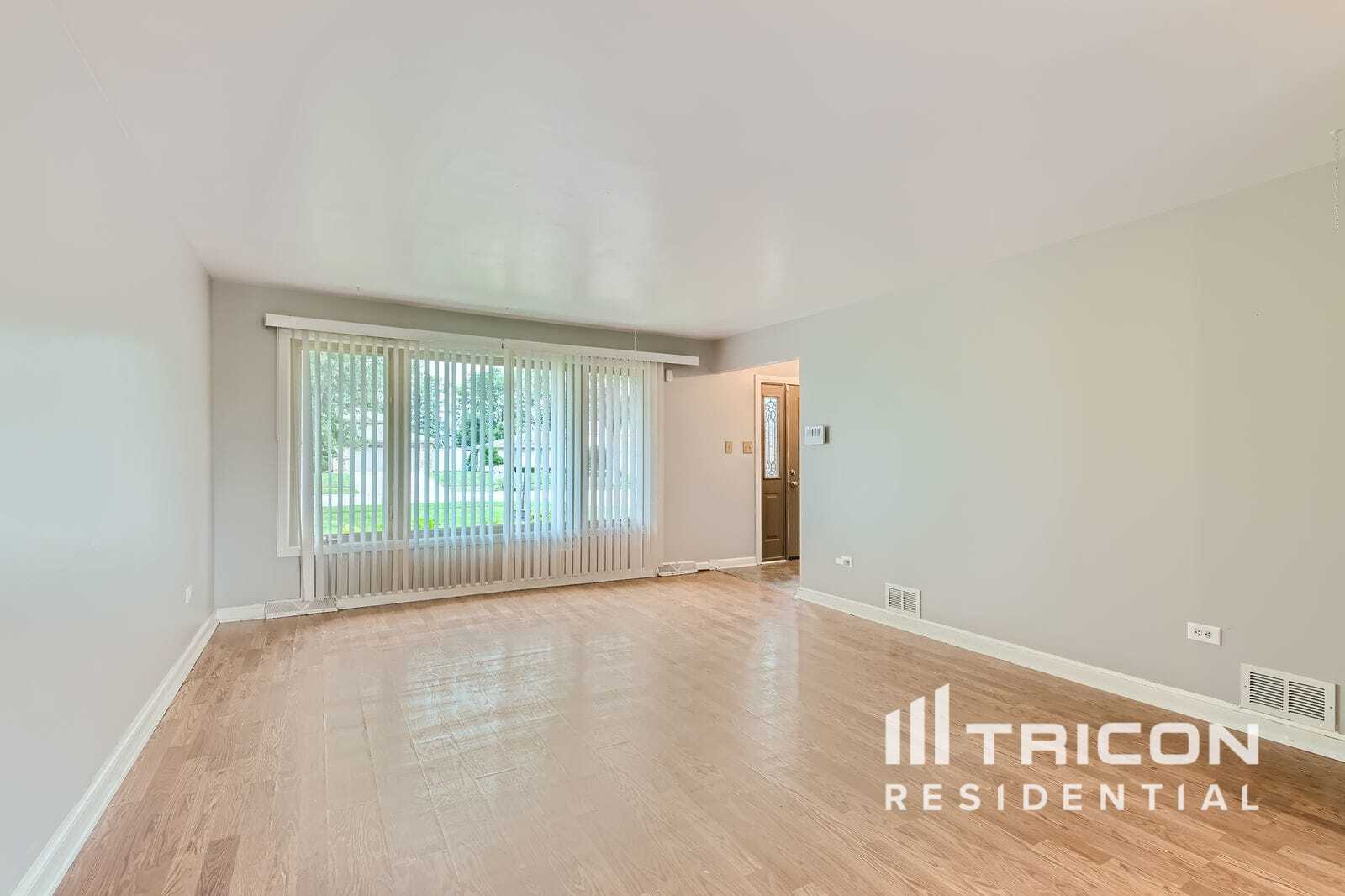Building Photo - 14353 S Glen Dr W