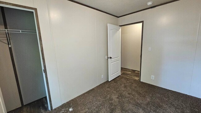 Building Photo - 1810 E Lockwood St