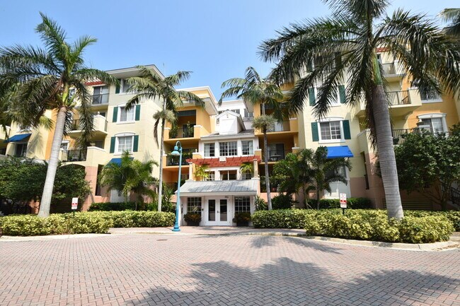 Building Photo - 250 NE 3rd Ave