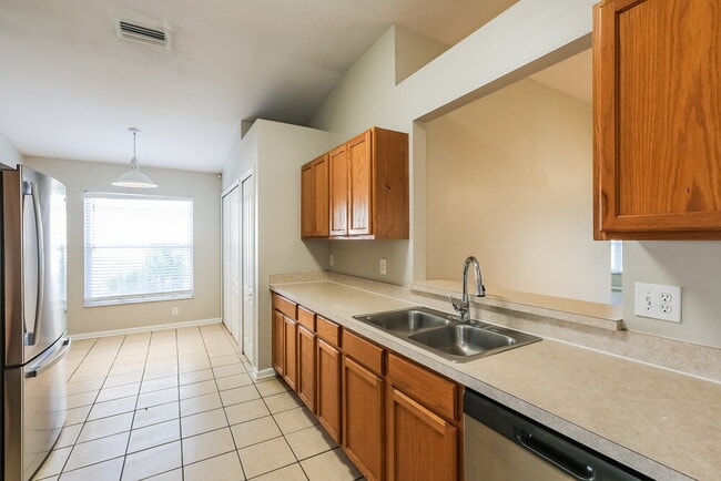 Building Photo - 12408 Tree Pointe Ct