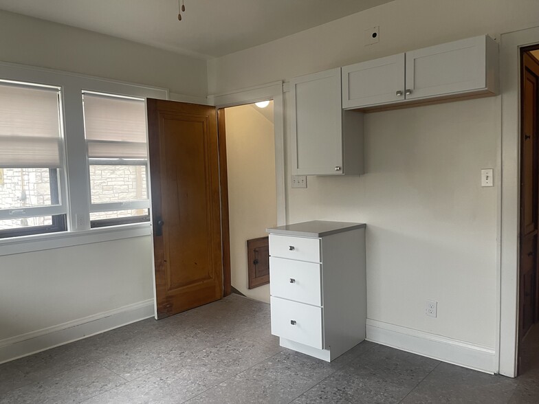 Building Photo - 4218 N 16th St