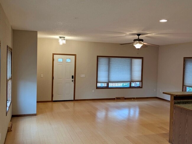 Building Photo - 2138 N Buffum St