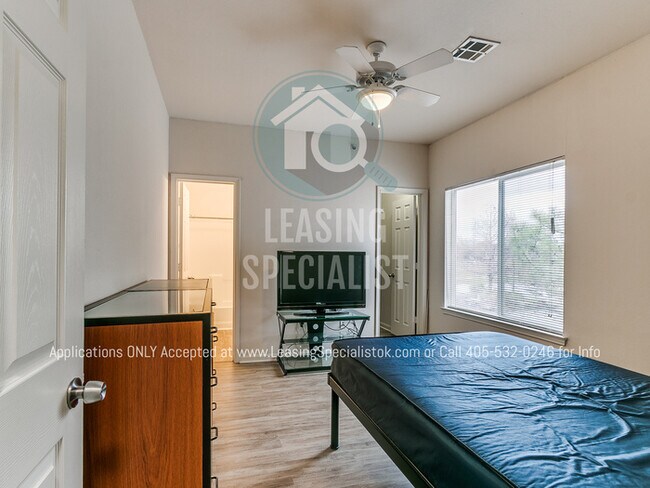 Building Photo - HALF OFF 1ST MONTHS RENT MOVE - IN SPECIAL...