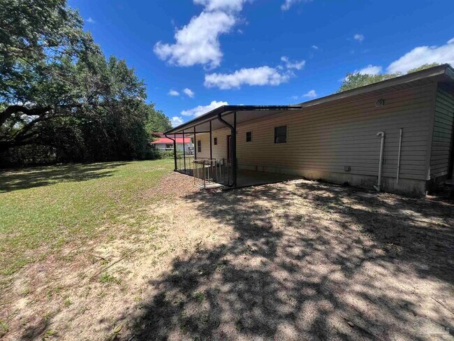 Building Photo - 6791 Vivian Dr
