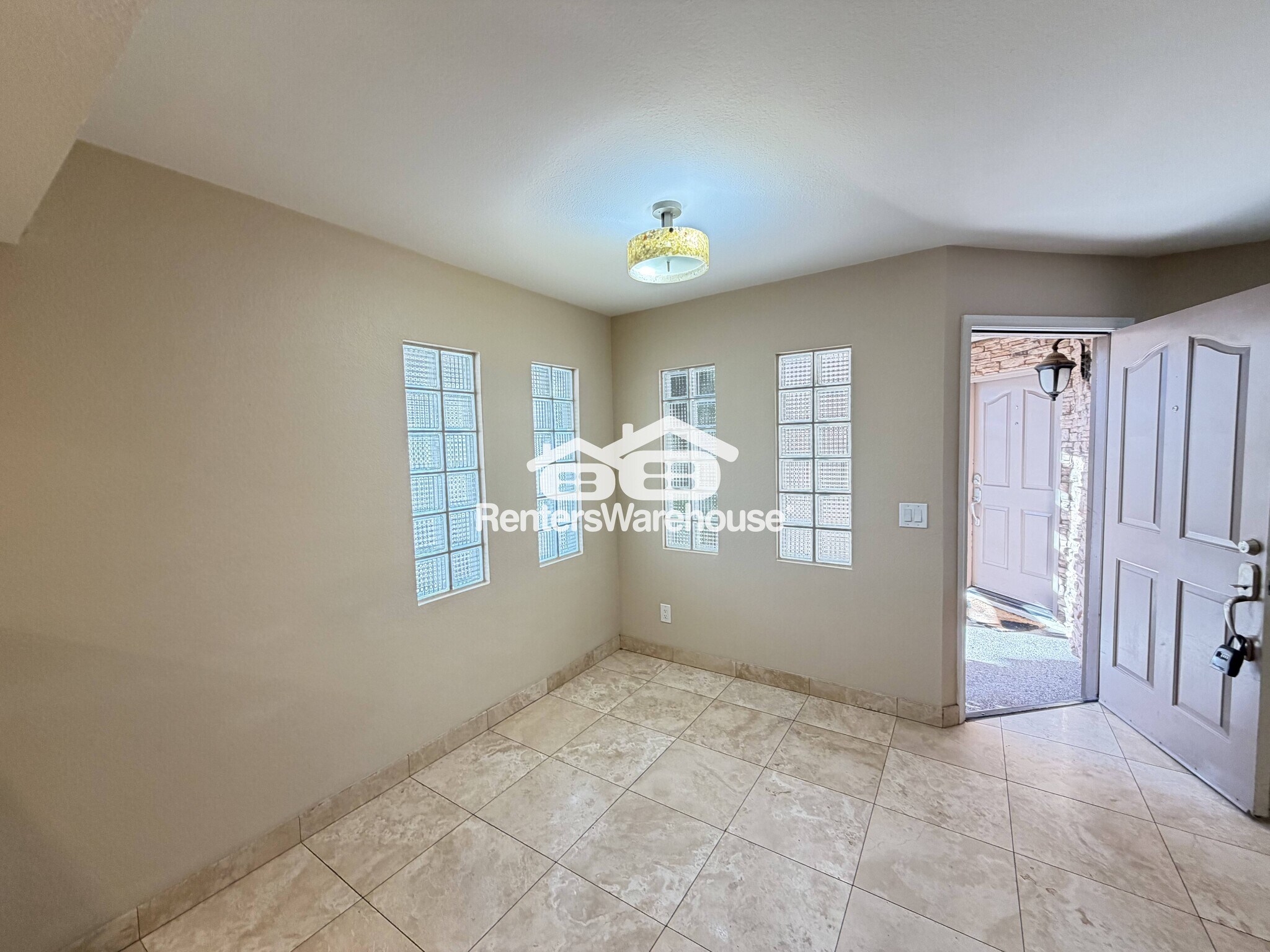 Building Photo - 3235 E Camelback Rd