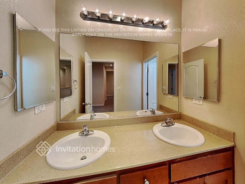 Building Photo - 1073 Amber Ridge Lane