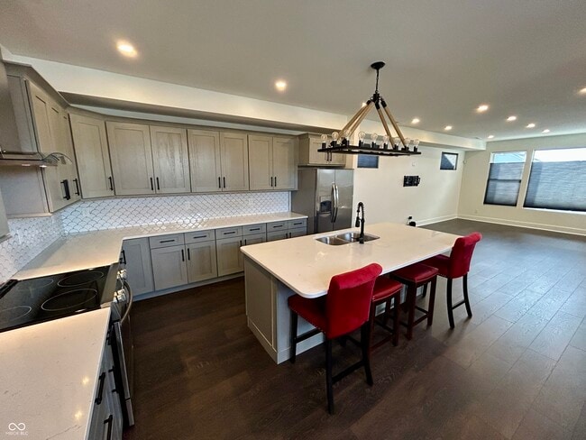 Building Photo - 2511 S Delaware St