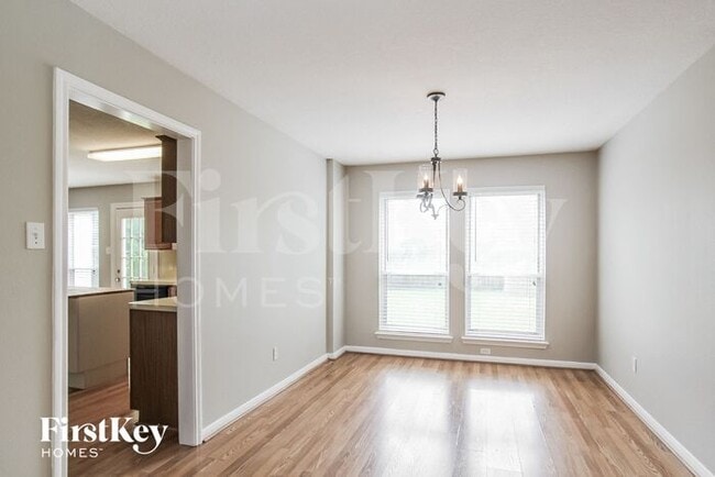 Building Photo - 14827 Willow Hearth Dr