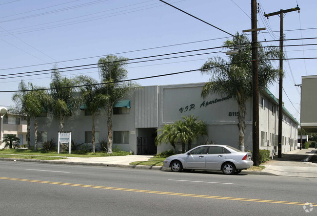 Primary Photo - Villa Del Sol Apartments