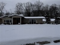 Building Photo - 7633 Hidden Valley Dr