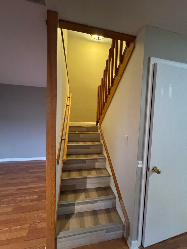 Building Photo - 1458 N Lawnwood Cir