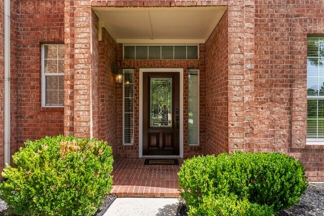 Building Photo - 2 Granite Path Pl