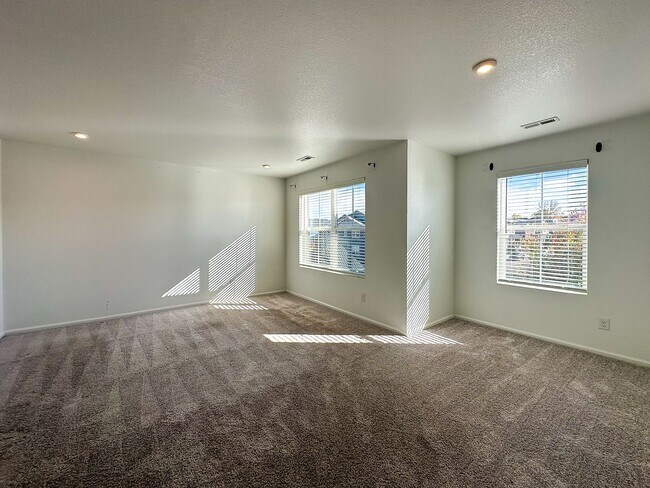 Building Photo - CORNER 3bd 2.5ba paired home in Trails Edge!