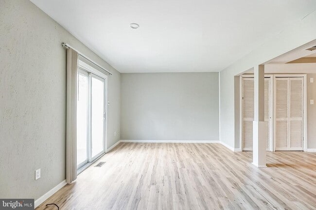 Building Photo - 63 Villanova Ct