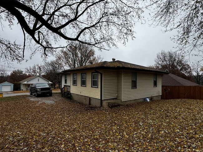 Building Photo - 11515 Hackett St