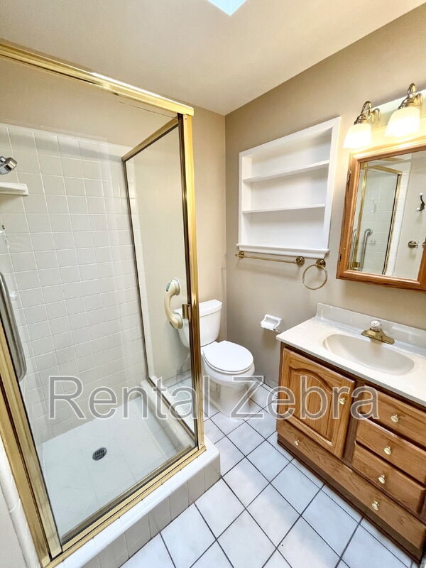 Building Photo - 2661 Hoover Ct