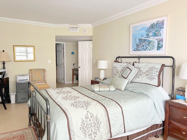 Building Photo - 3400 Galt Ocean Dr