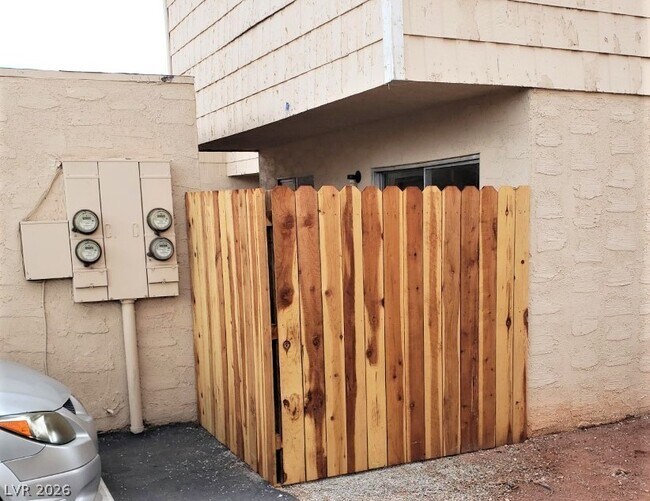 Building Photo - 5118 Garden Ln