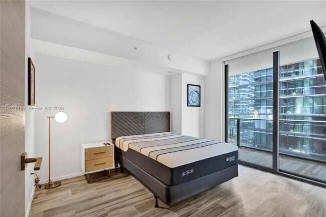 Building Photo - 801 S Miami Ave